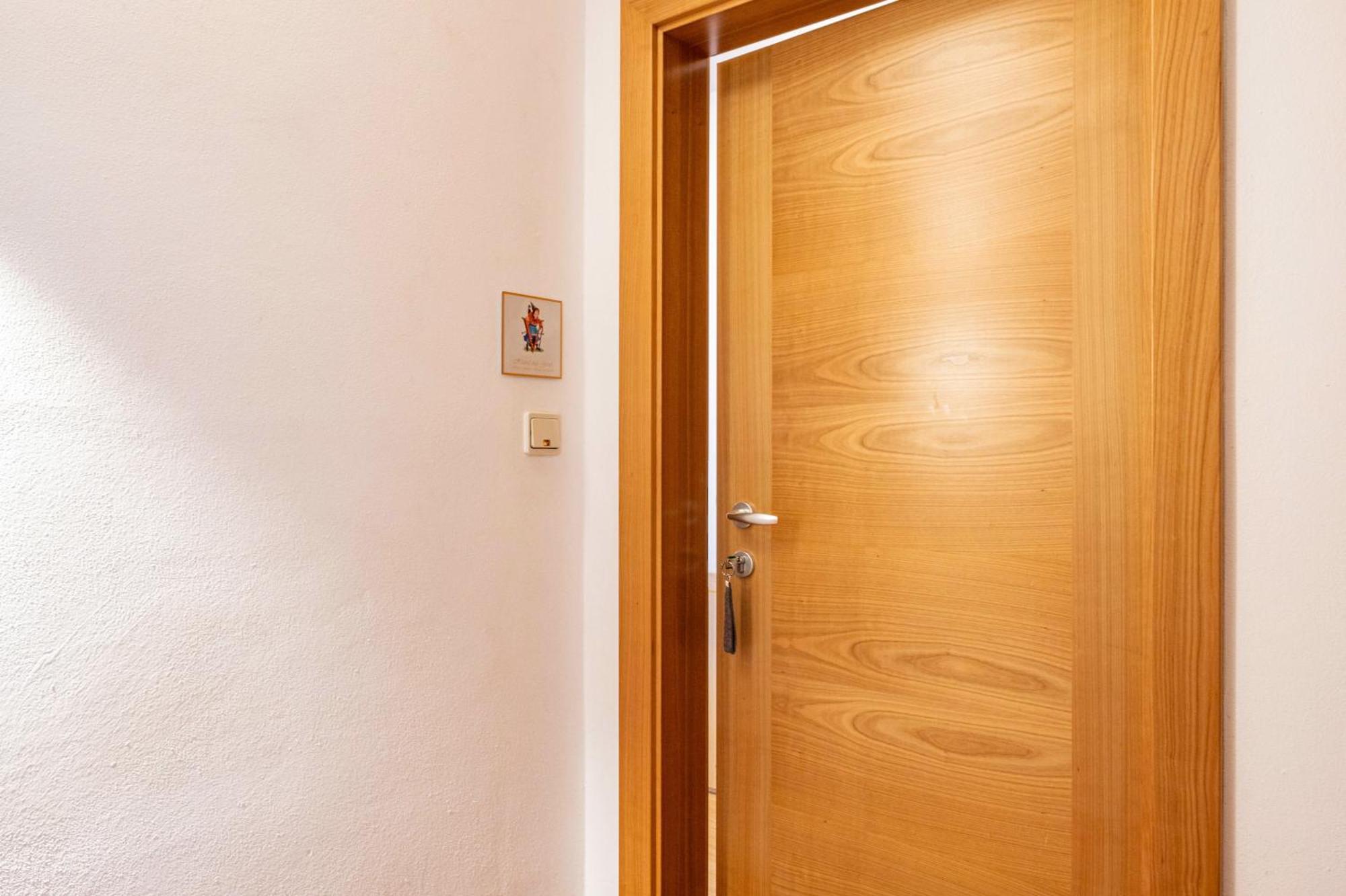 Haensel Und Gretel Schlosshof Umes Exterior foto